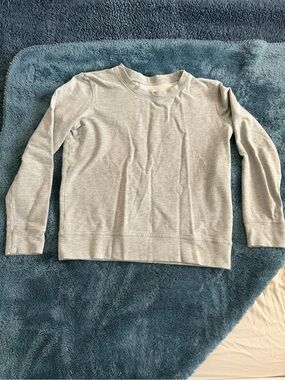 Fleo Light Heather Gray Crop Crewneck Sweater